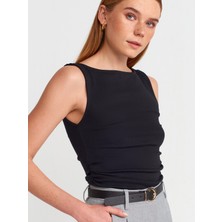 Dilvin 31589 Büzgülü Kayık Yaka Top-Siyah