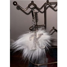 Arabasına Aşıklar Kulübü Beyaz Tüylü K Harfi Anahtarlık