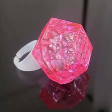Ynt İthalat Kristal Tasarımlı LED Glow Işıklı 3 Modlu Pembe Yüzük 3.5 x 5 cm