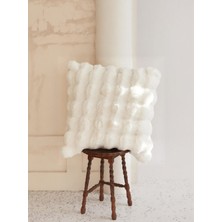 Bubble Tavşan Tüyü, Çift Taraflı, Gizli Fermuarlı Pofuduk Kırlent Kılıfı 40x40 Kırık Beyaz