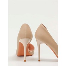 Trendy Anka Kadın Nude Ten Süet Asimetrik 9cm Ince Topuklu Yanı Yırtmaçlı Stiletto Klasik Topuklu Ayakkabı