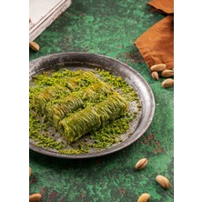 Özel Teneke Kutuda Hediyelik Fıstık Sarma (1.2 kg)