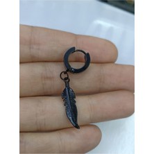 Takıconcept Çelik Siyah Renk Sallantılı Tüy Halka Küpe