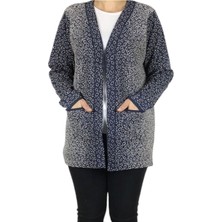 Kadın Önü Agraflı Cepli Desenli Kalın Kışlık Hırka