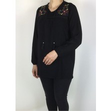 Kadın Yakası Bağcıklı Kolları Lastikli Nakışlı Viskon Bluz