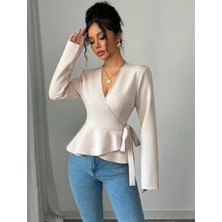 Moda Monisa Kruvaze Yaka Yandan Bağlamalı Oysho Bluz – Zarif ve Modern Stil