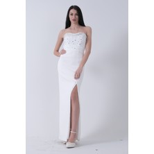 Feminist Beyaz Göğüs ve Yırtmaç Taş Işlemeli Abiye 08010202.15