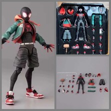 Mocho Miles Morales Örümcek Adam: Evden Uzakta (Yurt Dışından)