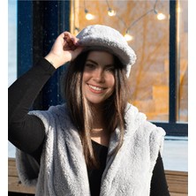 Özgüner Oyuncak Pandamkee Peluş Kadın Kasket Şapka ile Yumuşacık Bir Dokunuş