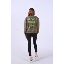 Regular Fit Arka Baskı Detaylı Sweatshirt