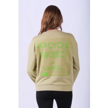 Regular Fit Arka Baskı Detaylı Sweatshirt