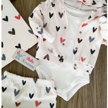Bebe Kervanı Kız Bebek Kalpli %100 Pamuk Battaniyeli Bebek Takımı Bebek Hediyesi Yenidoğan 0-3 Aylık BBK1067