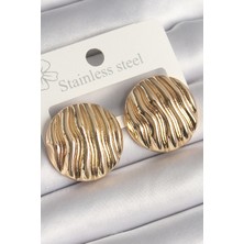 Tua Moda Pirinç Gold Renk İşlemeli Daire Plaka Model Kadın Küpe