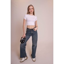 Afloow Delicate Kadın Beyaz Basic Crop Body-Şık ve Rahat Kısa Kollu Body