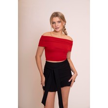 Afrodit Kadın Kırmızı Omzu Açık Büzgülü Crop Body - Şık ve Rahat Fit Bluz