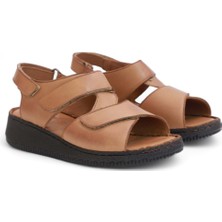 Konfores 2123 Ultra Hafif Esnek Tabanlı Hakiki Deri Tam Anatomik Kadın Sandalet - NKT02123-TABA-36