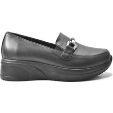 Beety 2237-E Deri Siyah Tokalı Dolgu Topuklu Kadın Ayakkabı