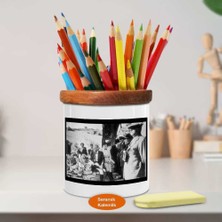 Asilmeydan Ağaç Altında Oturan Kemal Atatürk Ahşap Seramik Kalemlik -1103)