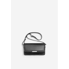 Zara Kapaklı Çapraz Askılı Erkek Omuz Çantası