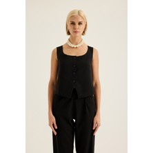 Kare Yaka Düğmeli Yelek