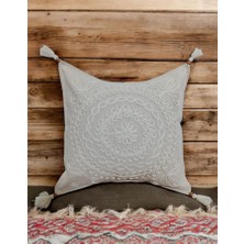 FELLUCİTEXTİLE Nakışlı Laseli Spiral Kırlent 43 x 43 2 Adet