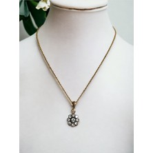 Fayra Accessories Zirkon Taşlı Papatya Kolye