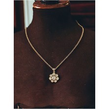 Fayra Accessories Papatya Model Zirkon Taşlı Kolye