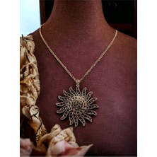 Fayra Accessories Zirkon Taşlı Güneş Figür Kolye