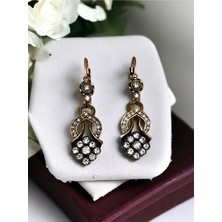 Fayra Accessories Zirkon Taşlı Papatya Figürlü Küpe