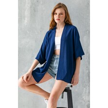 Kadın Yarım Kol Rahat Kesim Bürümcük Kısa Kimono Lacivert - 7099