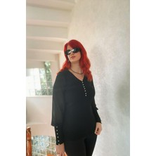 Siyah Kolu Tül Detaylı Düğmeli Bluz