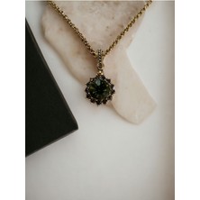 Fayra Accessories Kristal Taşlı Güneş Figür Kolye