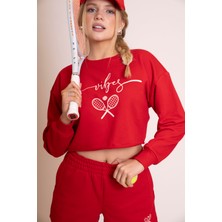 Afloow Delicate Kadın Kırmızı Oversize Crop Sweatshirt - "vibes" Tenis Raketi Baskılı, Spor & Günlük Şık Stil