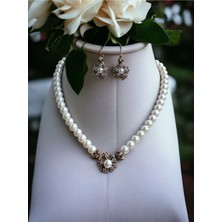 Fayra Accessories Beyaz Kristal Taşlı Yonca Figür İnci Kolye ve Küpe Seti