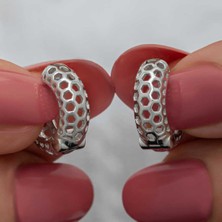 Caseras Gümüş Petek Desenli Halka Kadın Küpe CSR2185445