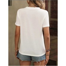 Woodroffe Kadın / Kız V Yaka Tüy Desen Baskılı Beyaz Oversize T-Shirt Salaş Boyfirend