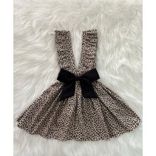 Eylülce Butik Kız Çocuk Leopar Fiyonklu Fırfır Askılı Salopet Elbise (Kumaştan Üretilmiştir.)