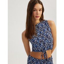 Koton Desenli Bisiklet Yaka Bağcık Detaylı Kolsuz Crop Üst