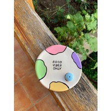 Seda Bozlanba El Yapımı Seramik Tütsülük Renkli Good Vibes Only