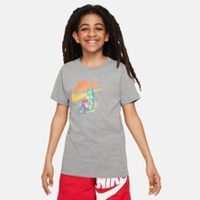 Nike FV5346 091 Nike Sportswear Boxy 2 Çocuk Gri Günlük Spor T-Shirt