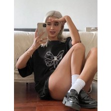 Tarz Yeri Kadın Baskılı Oversize T-Shirt - Siyah
