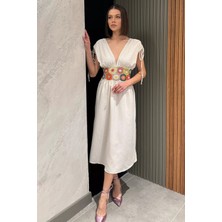 Gülseli Sırt ve Göğüs Dekolteli Bel Lastikli Kadın Nakışlı Elbise