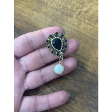 Gönülden Tasarım İnci Boncuklu Siyah Taşlı Kadın Broş Yaka İğnesi Giyim Aksesuarı 5x2 cm