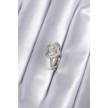 Shopzum Pirinç Gümüş Renk Zirkon Taşlı Kalp Charm Model Kadın Yüzük