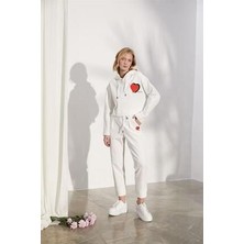 Kadın Crop Boy Uzun Kollu Logolu Yuvarlak Yakalı Ekru Sweatshirt NAAR81313-EKRU