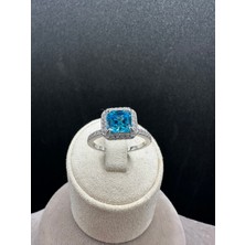 Luna Gümüş İthal Ice Cut Mavi Taşlı Kare Baget Kadın Gümüş Yüzük