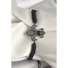 Clariss Pirinç Siyah Renk Zirkon Taşlı Zambak Figür Asansörlü Makrome Model Kadın Bileklik