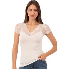 Özkan Underwear Özkan 26947 Kadın Pamuklu Modal Esnek Yumuşak Önü Dantel Detaylı V Yaka Atlet