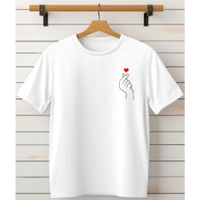 Sevgili Tişört- Kore Parmak Kalp Baskılı Bisiklet Yaka Tişört/t-Shirt- (Tek Adet Fiyatıdır.)