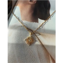 Firüze Taşlı Güneş Kararmaz Çelik Kadın Gold Kolye – Modern ve Şık Tasarım